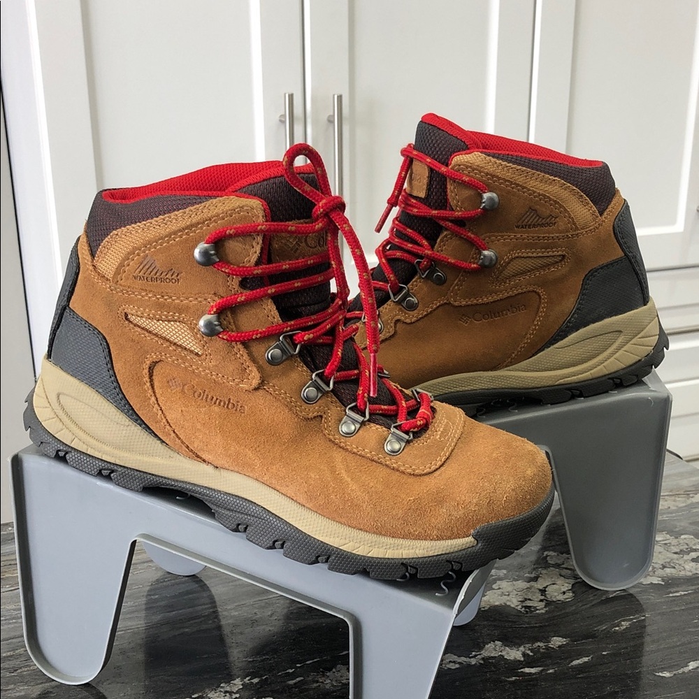Columbia Newton Ridge Plus Waterproof Amped Hiking Boots | Women’s 8 Wide